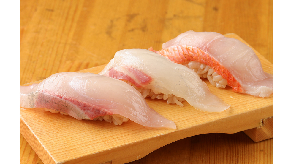 『釣宿酒場 マヅメ 野毛本店』の「釣魚と地魚三昧」