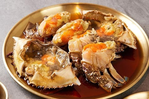 『シンサコッケタン 大阪梅田店 カンジャンケジャン専門店』の「カンジャンケジャン（中）」