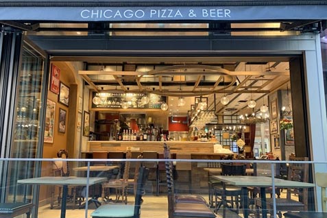 『BUTCHER REPUBLIC SENDAI CHICAGO PIZZA ＆ BEER』のセンスあふれる店内