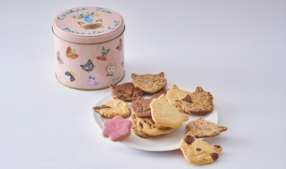 「Berry Miracle Cat Cookie Tin（神様のいたずらベリーネコクッキー缶）」