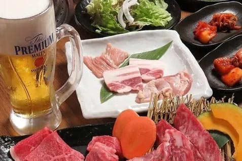 『焼肉 花楽』の「黒毛和牛含む約35種類の100分食べ放題コース」