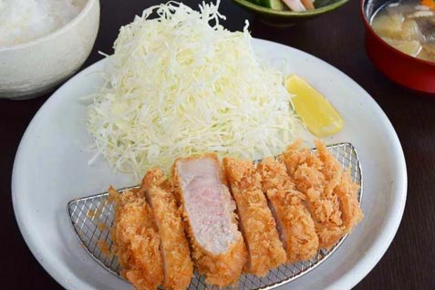 『とんかつ & 焼鳥 An（アン）四谷』の「特上ロースかつ（沖縄豚）定食」