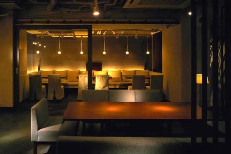 『鉄板焼 バンブーグラッシィ恵比寿店』の「ゆったりと大人がくつろげる空間」