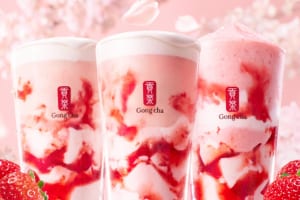 春の人気ドリンクが今年も登場！『Gong Cha』「いちご杏仁 ミルクティー＆フローズン」期間限定発売