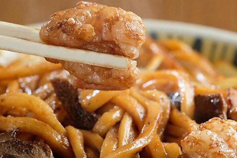 「個室完備 和食郷土料理 初代-岡山本店-」の「津山ホルモンうどん」