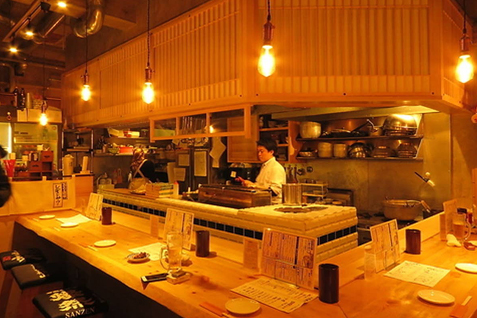 「焼き鳥ムゲン 磨屋町店」店内イメージ