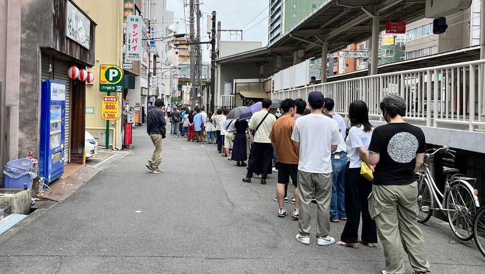 大行列のコラボラーメン店が誕生！『人類みな一風堂』道頓堀に5/1オープン