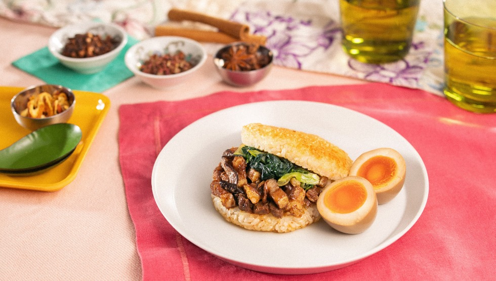 「モスライスバーガー ＜魯肉飯（ルーローハン）＞」新発売