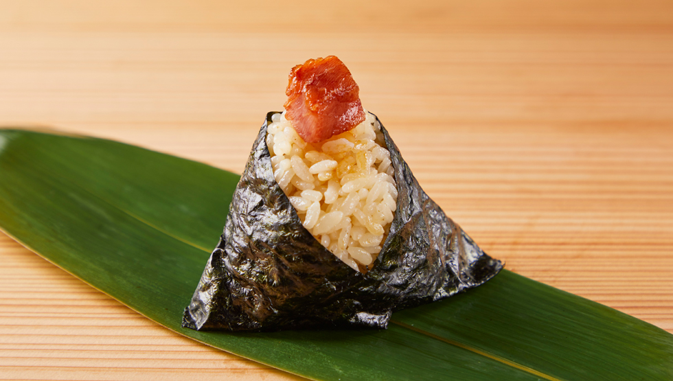 『むすび寿司 人形町店』の「天然南まぐろの中とろ」