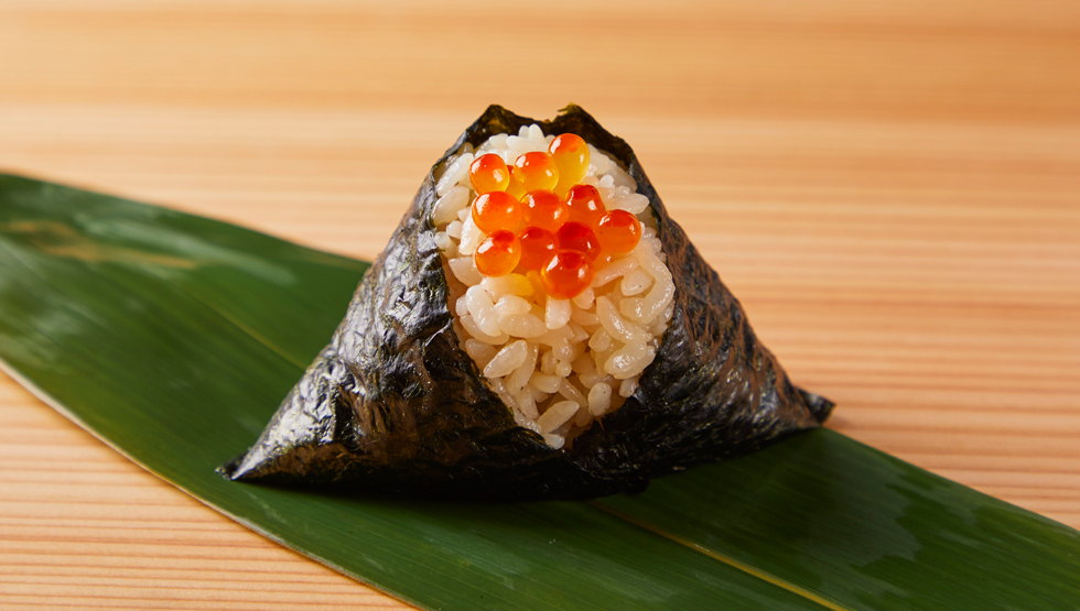『むすび寿司 人形町店』の「いくら」