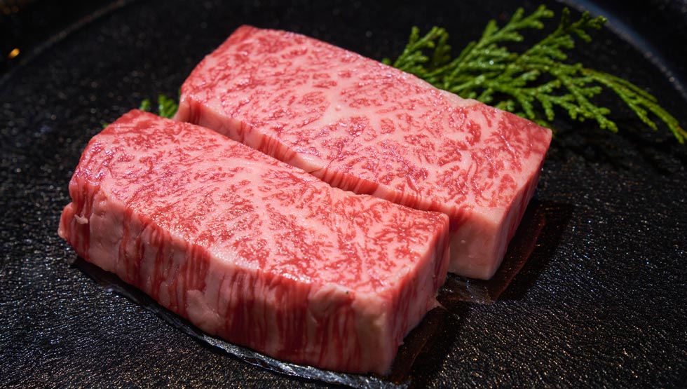 和牛の魅力を届ける牛の達人『和牛焼肉やくにく【徹】』新宿に5/31オープン！
