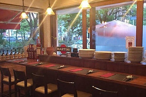 「南欧田舎料理店 TAVOLA TAPAS」店内イメージ