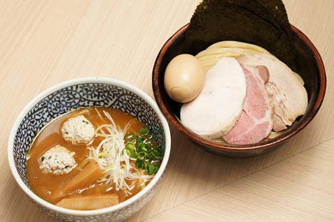 『ラーメン＆酒バル 麺屋一燈』