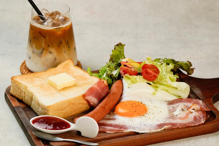 【難波(なんば)】『SAKImoto bakerycafe(サキモトベーカリーカフェ)大阪初號本店』でちょっと贅沢なモーニング
