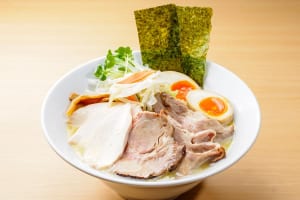 こだわりと経験をギュッと凝縮！『らーめん 茂治』神宮前に6/6オープン