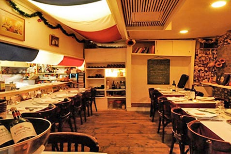 「レストラン　カナル」の店内