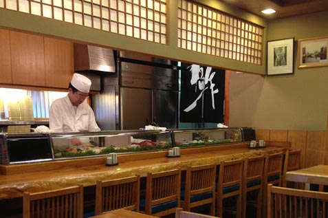 『吉野鮨本店』の店内