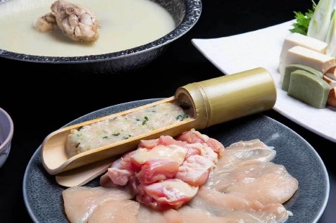 『料理屋 ニチニチコレコウニチ』の水炊き