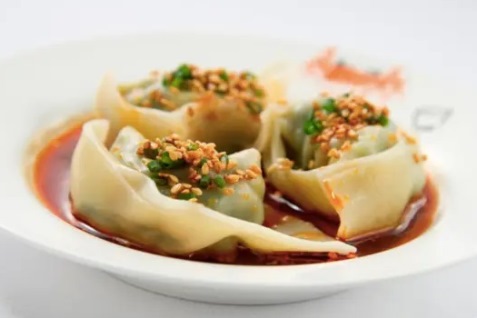 『中華料理 小楠国』のワンタン