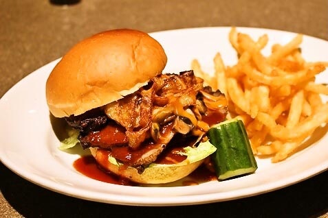 『BROOKLYN CITY GRILL』のバーガー