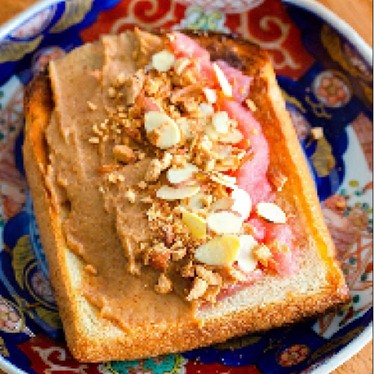 『Groovy Nuts Cafe』