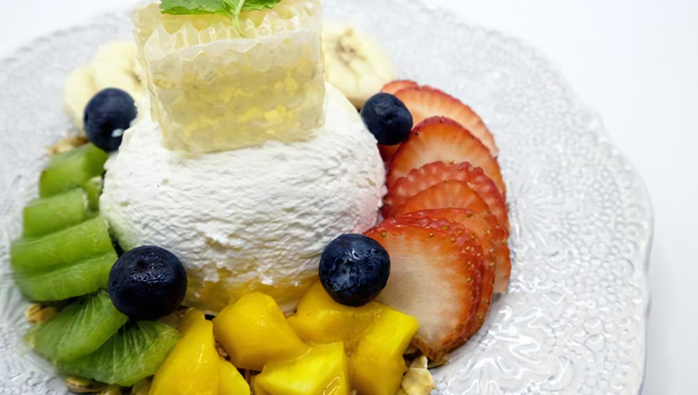 フルーツとお肉とヨーグルトが無料!?『& Yogurt（アンドヨーグルト）』代官山でプレオープン