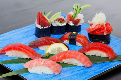 「まぐろ問屋 恵み」