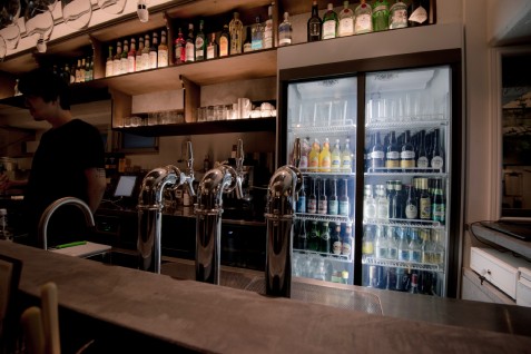 『SWAN＆LION Dining Bar（スワン ＆ライオン　ダイニングバー）』