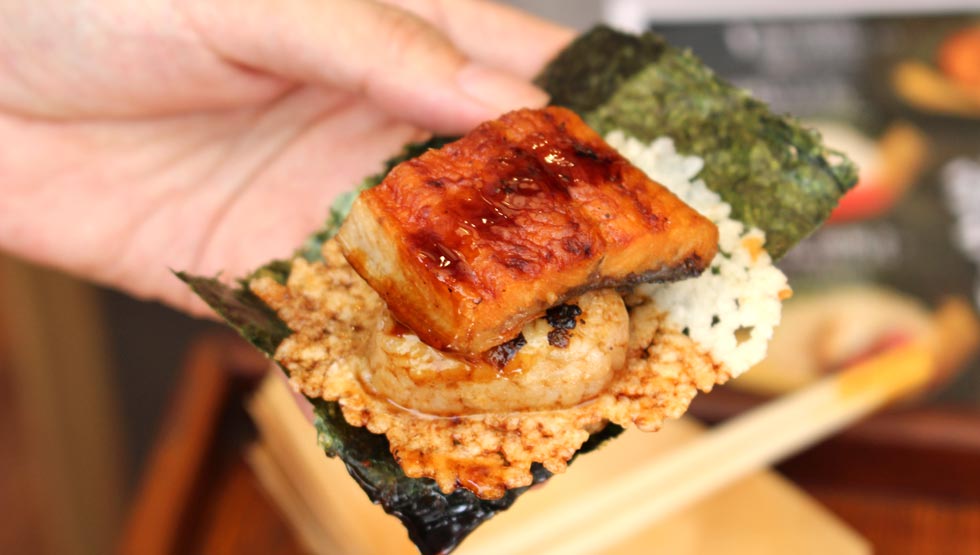 羽根つき焼きおにぎり専門店『築地のにぎり』場外市場に9/18誕生