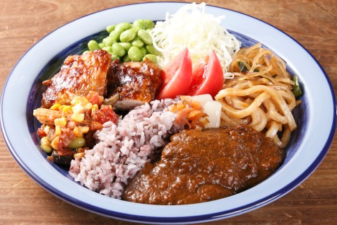 「もうやんカレー 西新宿ダイニング店」のカレーランチ例