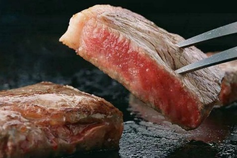 『響 有楽町店』の肉料理