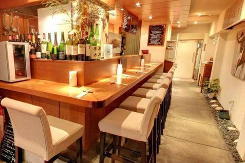 「ビストロ メール MER」店内カウンター席イメージ