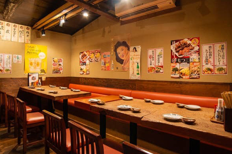 「やきとん酒場 上野とら八」店内イメージ