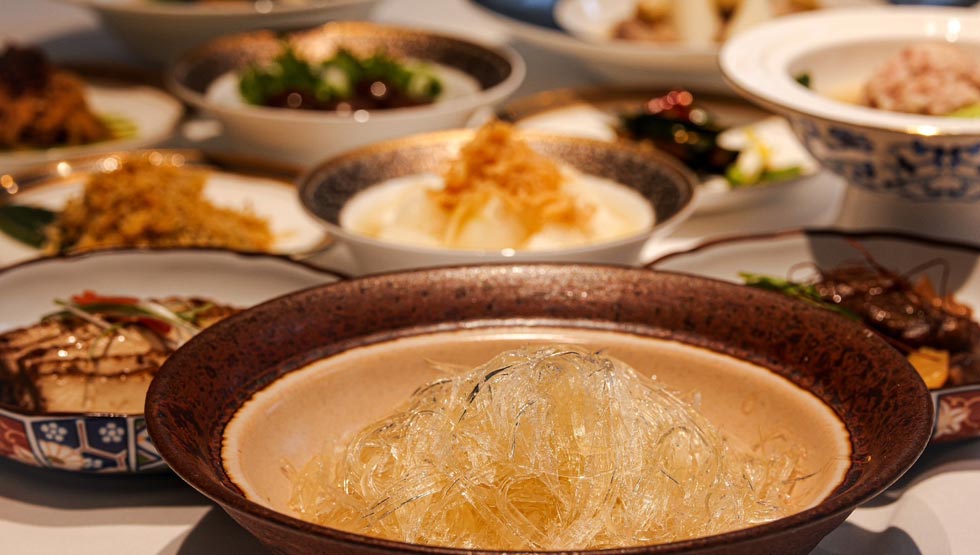「フカヒレスープ定食」が登場！『フカヒレ専門店 銀座七芳』銀座に10/29オープン