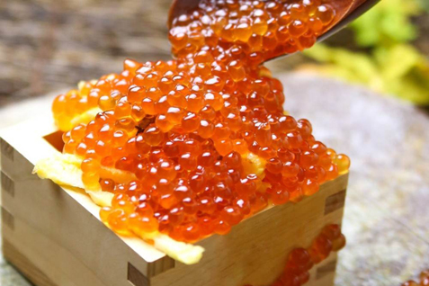 「KICHIRI Garden Table 北千住」の「海鮮こぼれイクラ飯」
