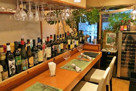 「オステリアシエロアズッロ」店内イメージ