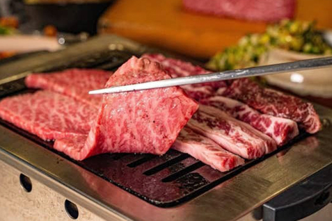 「肉酒場 美美」焼肉イメージ