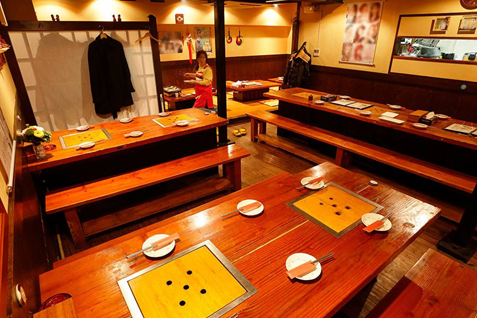「サムギョプサルとチーズタッカルビ食べ放題 韓国料理 豚友家 新大久保店」店内イメージ