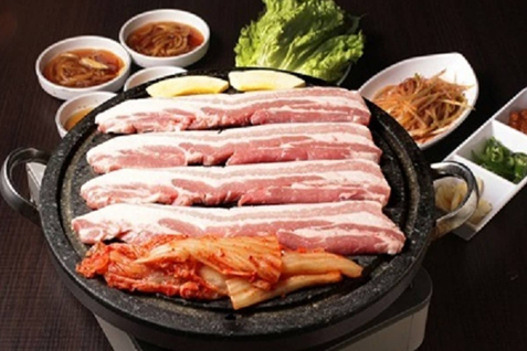 「韓国家庭料理 トマト」の「サムギョプサル」