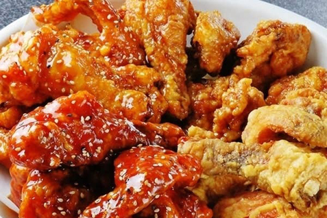 「ホシギ2羽チキン 2号店」の「フライドチキン」