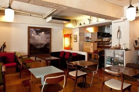 『dish-tokyogastronomycafe』の店内