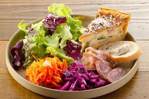 『101（イチマルイチ）』の「デリプレート」