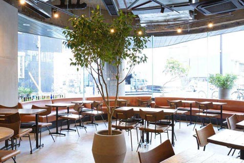 『101（イチマルイチ）』の店内