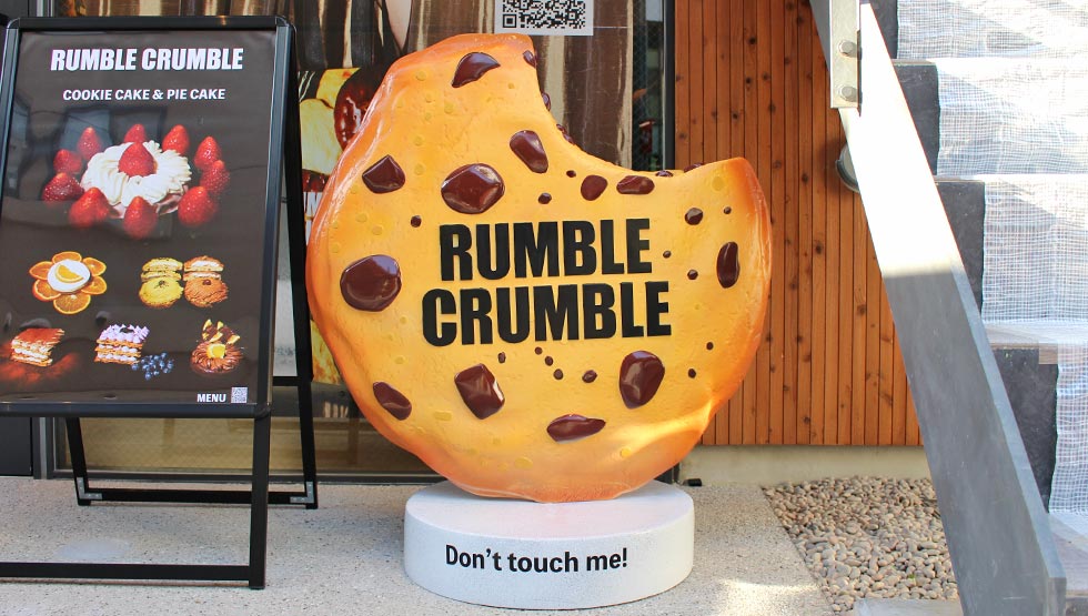 『RUMBLE CRUMBLE』のオブジェ