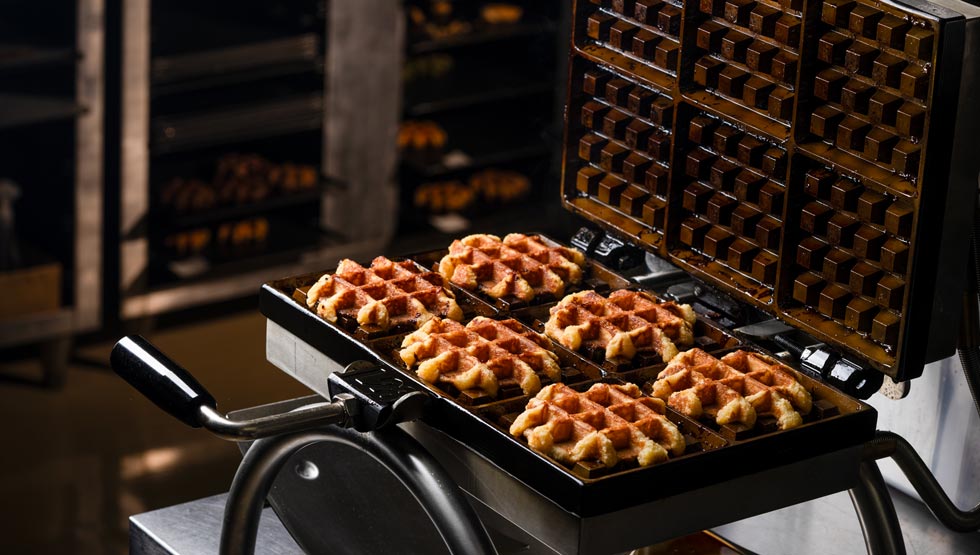 焼きたてリエージュワッフル専門店『BEL BUTTER WAFFLE』新橋に12/19誕生！