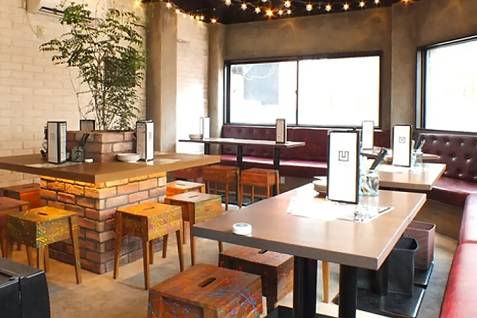 「CONA 町田店」の店内
