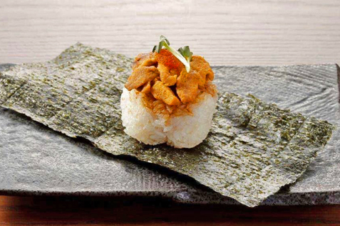 「ととけむり 高田馬場店」の「うにぎり」