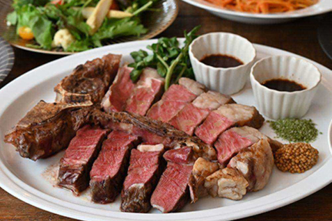 『CARTA 高田馬場店』の「Tボーンステーキ」