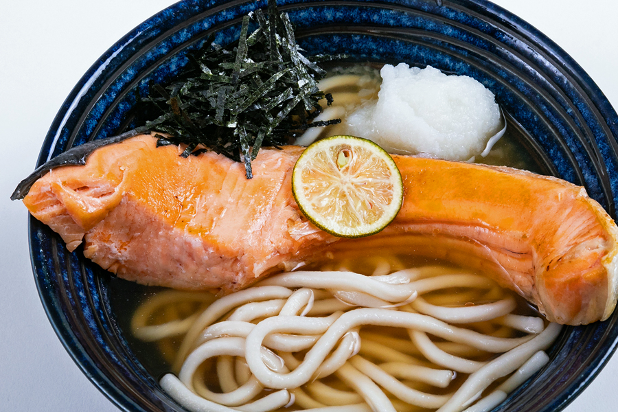 『つけものダイニングおぎひろ家』の「玄米うどん」