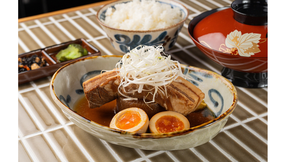 エキマルシェ大阪『出汁 小林』の「豚の角煮定食」